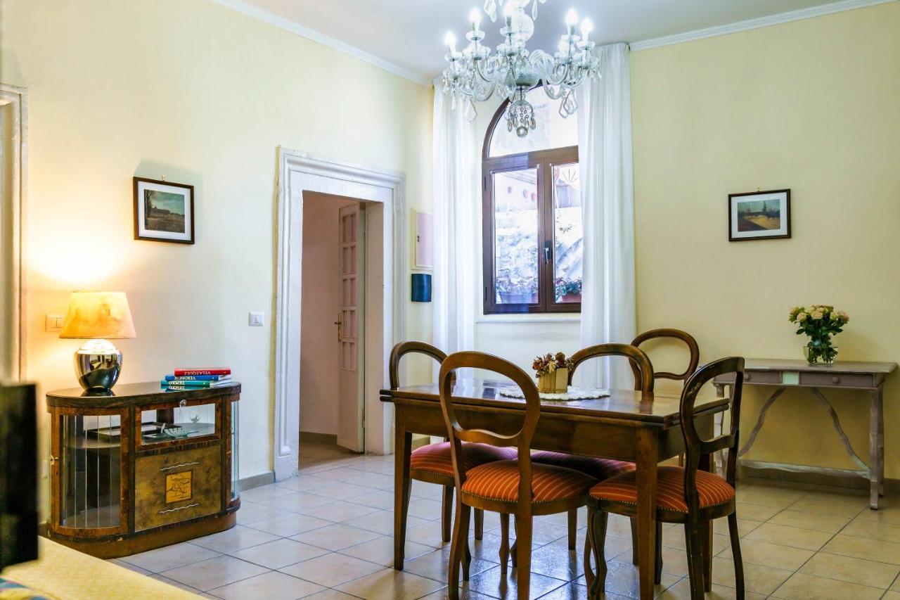 Appartamento Piazza Santa Maria Nuova Viterbo Bagian luar foto