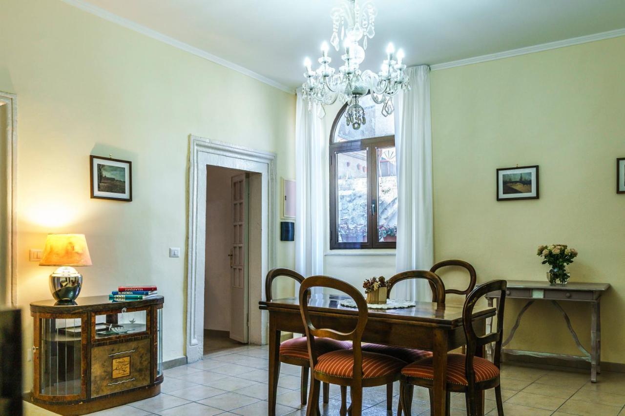 Appartamento Piazza Santa Maria Nuova Viterbo Bagian luar foto